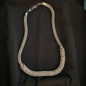 Beautiful Rhinestond Barrel Statement Necklace